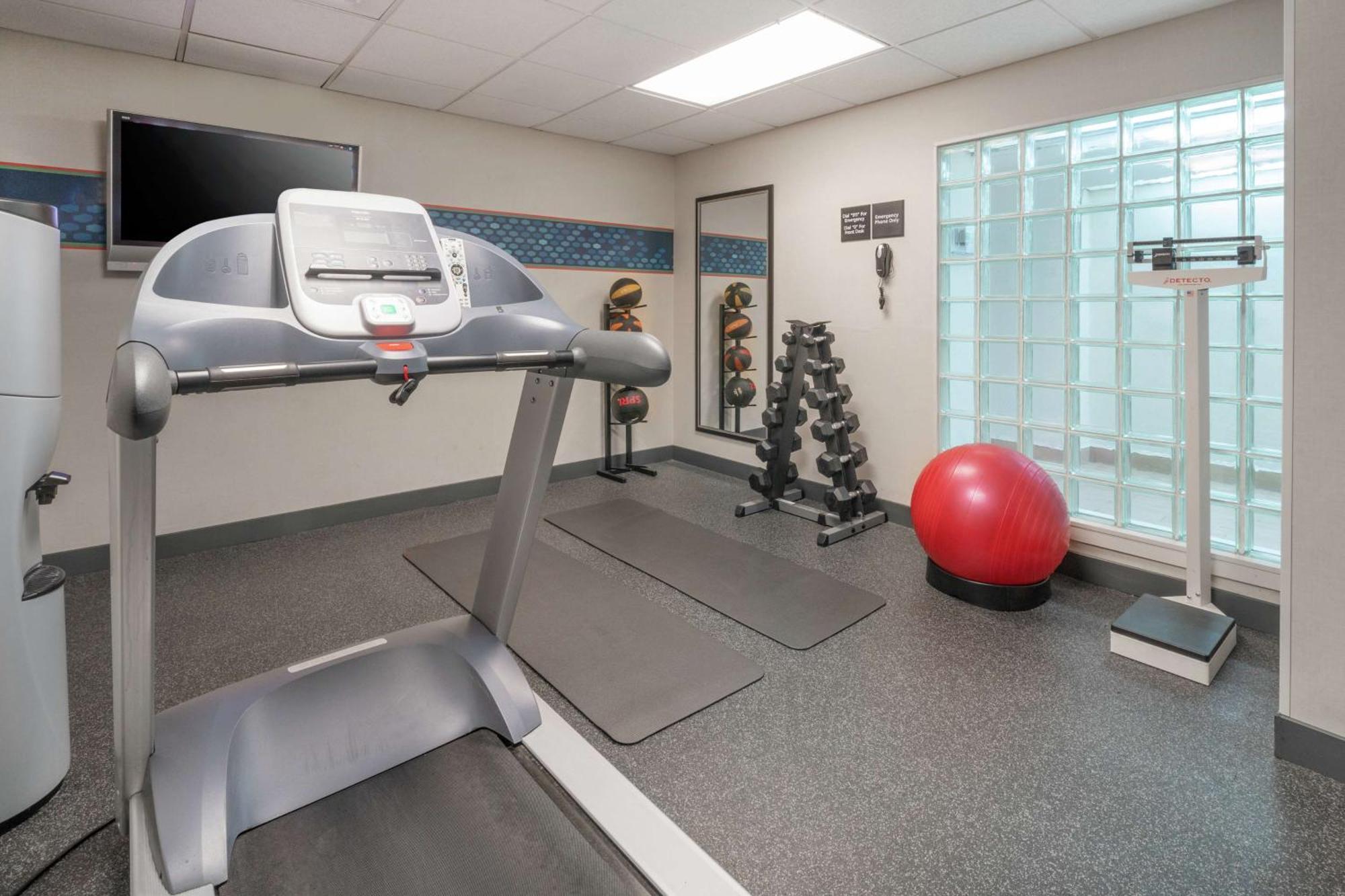Hampton Inn Hopewell Fort Gregg-Adams מראה חיצוני תמונה